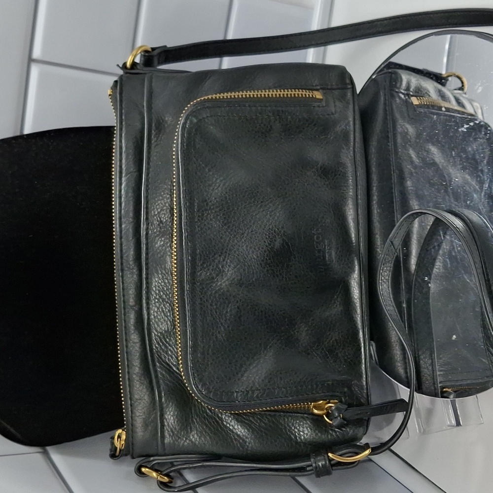 Margot black smooth leather crossbody bag Euc 10x6